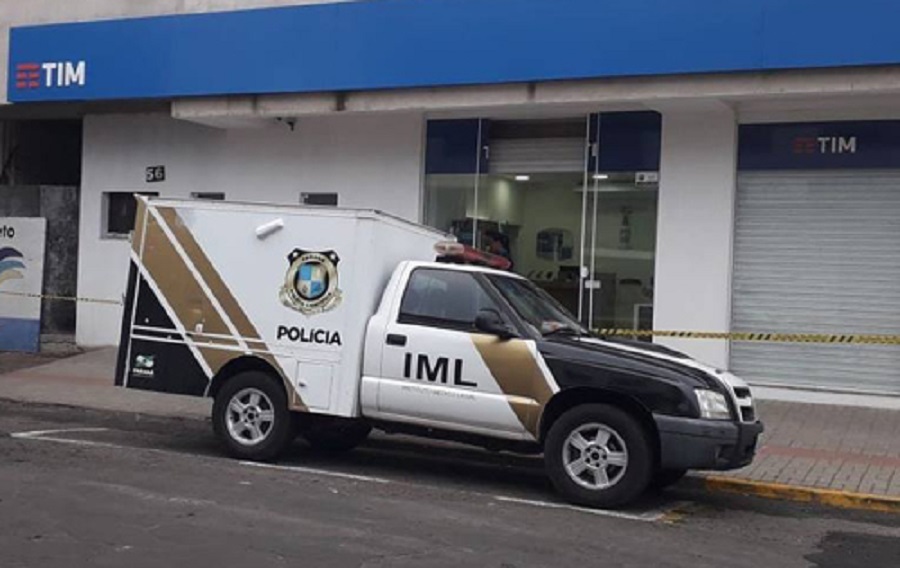  PM de União da Vitória prende três homens e mata um em furto de loja na cidade