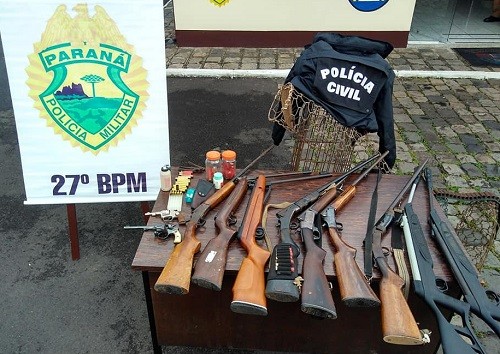  Polícia apreende armas e prende 5 pessoas em operação contra caça ilegal em Bituruna