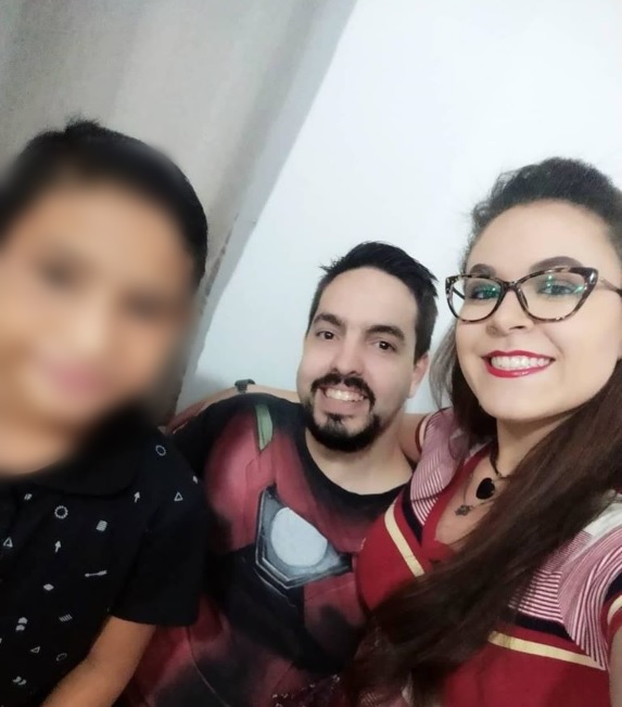  Casal é preso suspeito de agredir o filho adotivo em Londrina; criança está na UTI