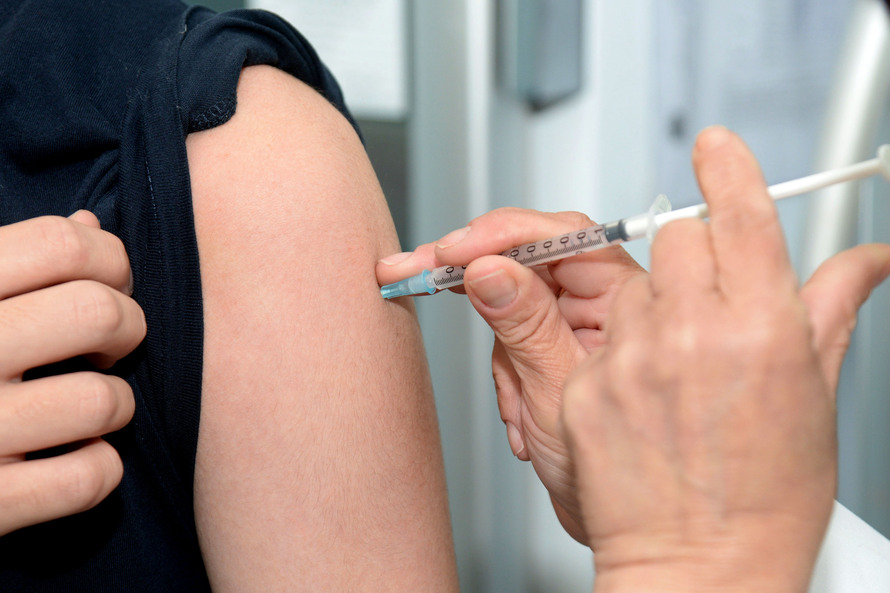  Gestantes, crianças, puérperas e idosos serão os primeiros a serem vacinados contra a gripe. Campanha foi antecipada
