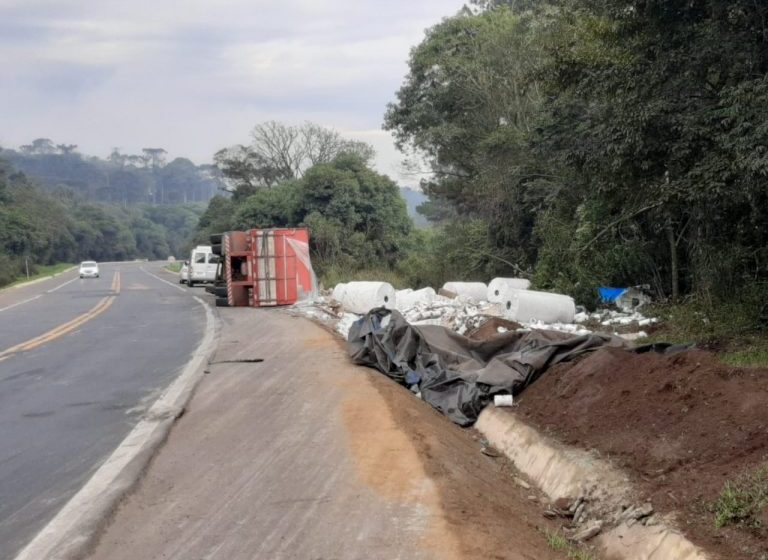  Caminhão tomba e mata ciclista  em União da Vitória
