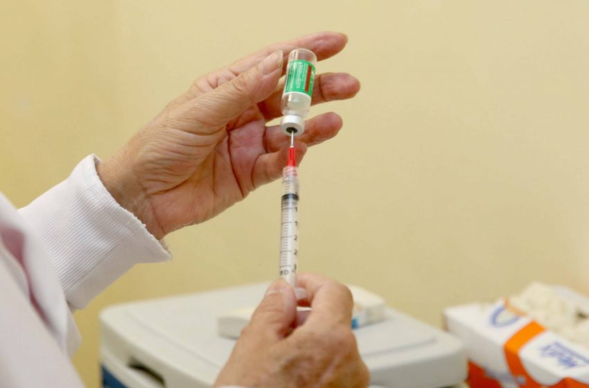  Com mais de 158 mil vacinados, Paraná aplica 66% das doses disponíveis