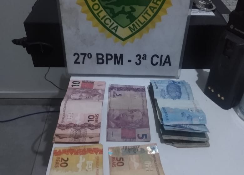  Em ação rápida, PM recupera dinheiro furtado de loja em São Mateus do Sul