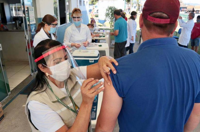  São Mateus do Sul abre vacinação da Covid-19 para caminhoneiros e motoristas de transporte coletivo