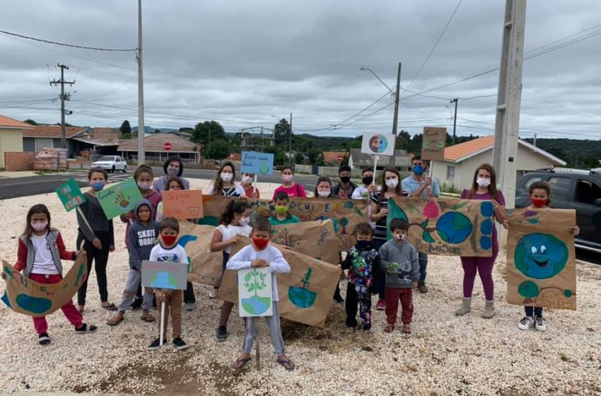  Crianças de São João do Triunfo participam de ação com educação ambiental “Mobilizando a Comunidade”
