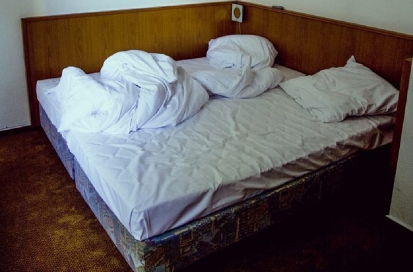  No Paraná: Jovem acorda nua em quarto de motel e diz não se lembrar do que aconteceu