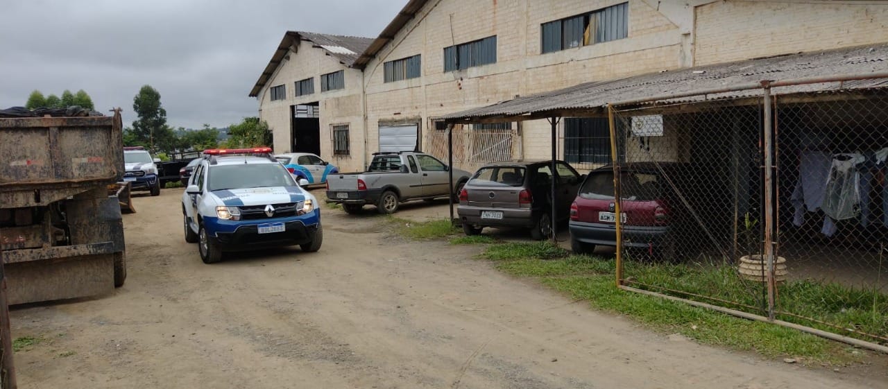 Município fiscaliza uso indevido de barracão em Condomínio Industrial em Irati