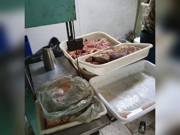 Comerciante é preso com carnes, explosivos, cigarros e fiação de cobre irregular no PR