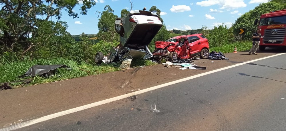 Uma pessoa morre e três ficam feridas em acidente na BR-277, em Cantagalo