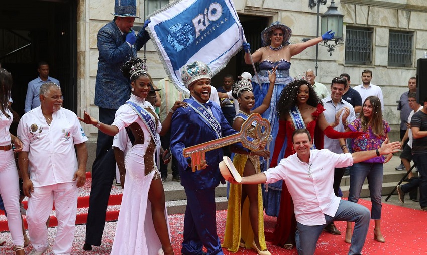  Depois de dois anos da pandemia e ‘fora de época’, o carnaval está de volta ao Rio de Janeiro