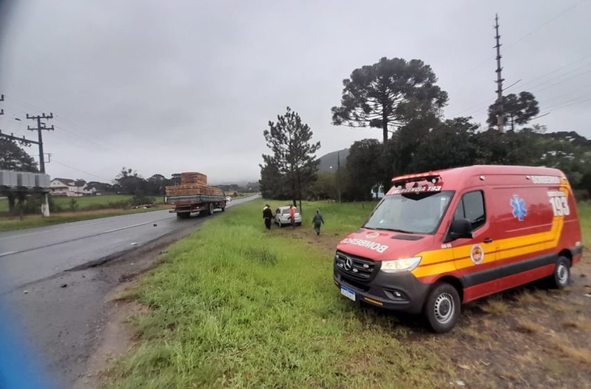  Acidente entre caminhão de Porto União e automóvel de Irineópolis deixa motorista ferido na BR-280