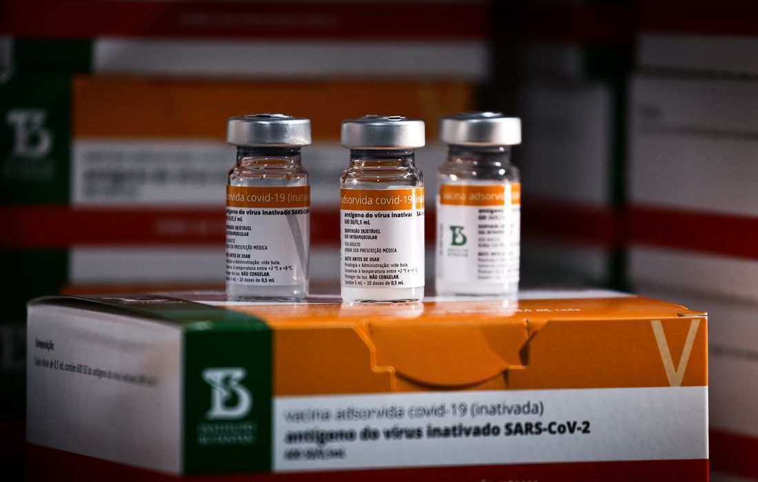  Saúde distribui cerca de 1 milhão de vacinas contra a Covid-19