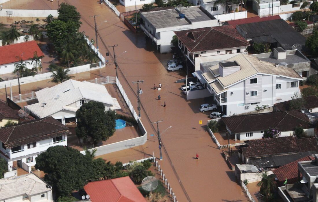  Mais de 15 municípios de Santa Catarina decretam situação de emergência por conta das chuvas