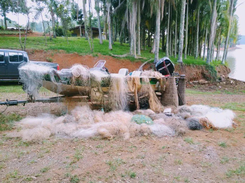  Polícia confisca mais de 2 mil metros de redes e itens de pesca predatória em Bituruna, Cruz Machado e Pinhão
