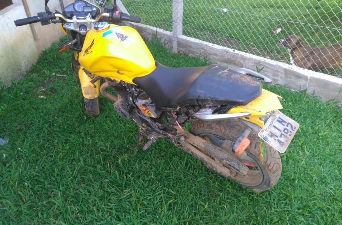  Polícia recupera moto furtada em Antônio Olinto