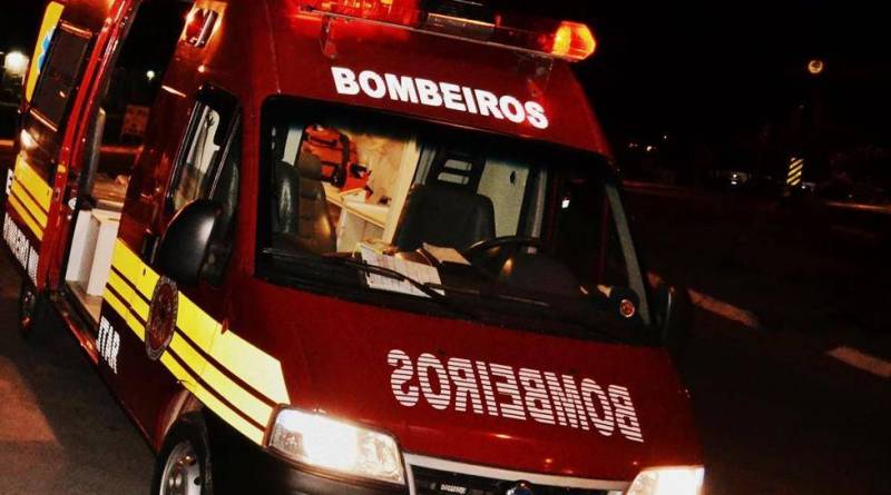  Homem fica com vassoura presa ao corpo após acidente em banheiro no Paraná