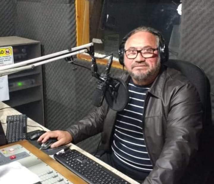  Ícone do rádio canoinhense: locutor Miguelito falece aos 71 anos