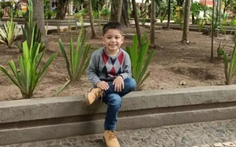  Adotado há um ano, menino morto em ataque a creche de Blumenau faria 5 anos no próximo mês