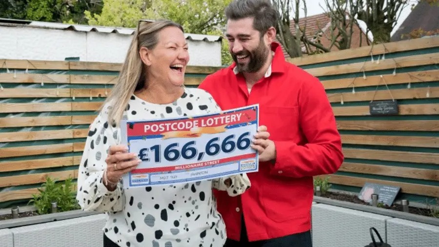  Viúva ganha R$ 1 milhão em loteria com número marcado por marido antes dele morrer