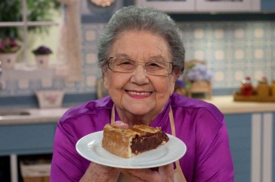  Morre ‘Vovó Palmirinha’, famosa apresentadora de programas culinários da TV, aos 91 anos
