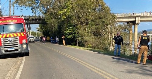  Veículo de família desaparecida é encontrado no Rio Iguaçu em União da Vitória; PM confirma óbitos no local
