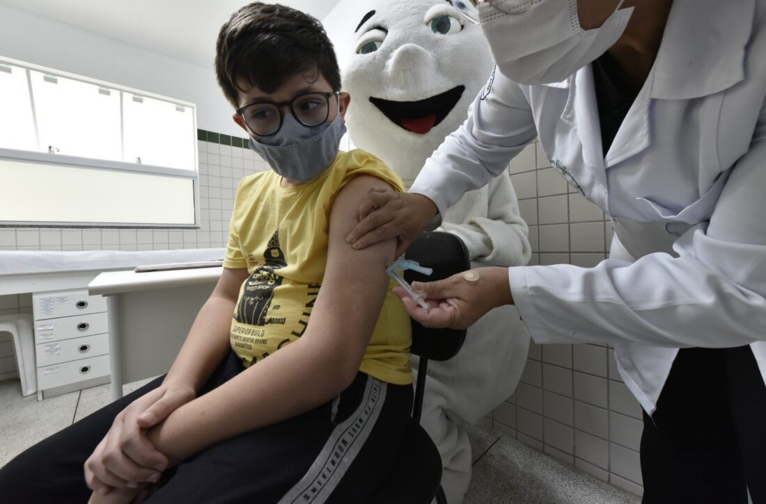  Secretaria de saúde convoca paranaenses para expandir cobertura vacinal
