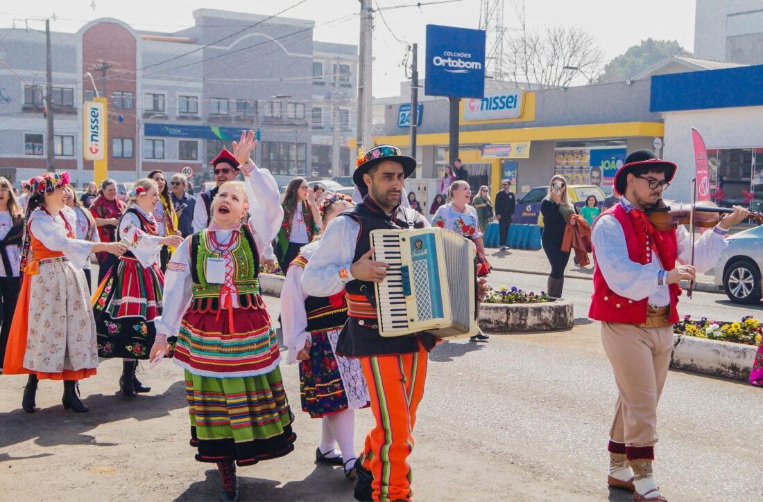  Aprovada Lei que inclui Tradycje Polskie no calendário oficial de festas e comemorações de São Mateus do Sul