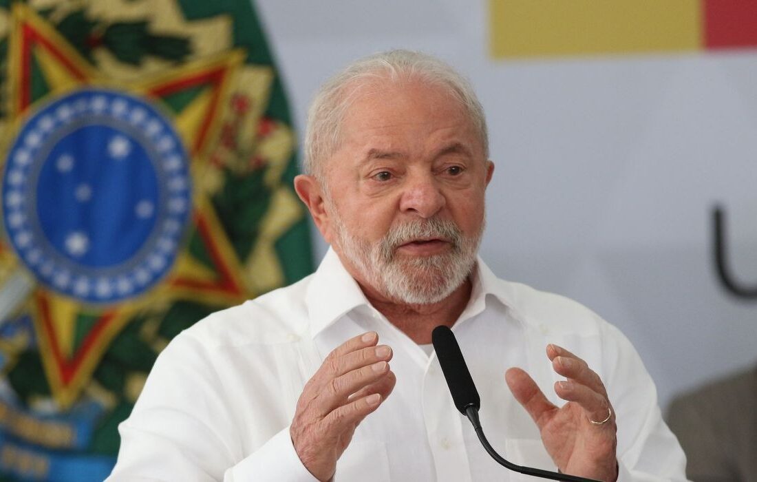  Lula sanciona novo salário mínimo e correção do IR. Veja o que muda