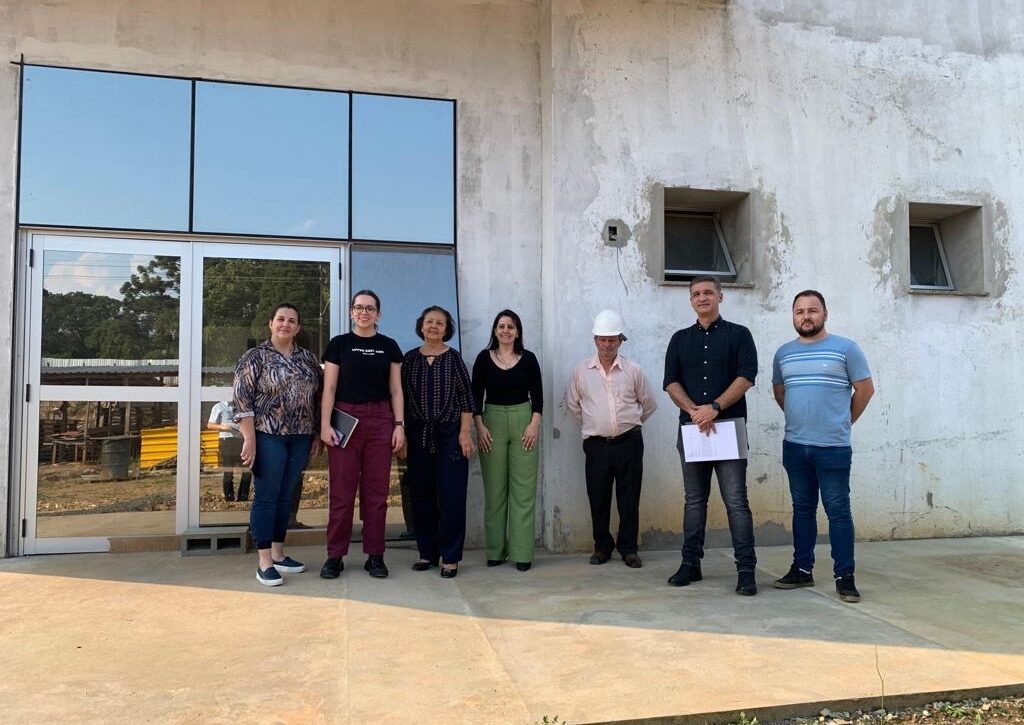  Representantes da SESA visitam obras do novo hospital Doutor Paulo Fortes em São Mateus do Sul