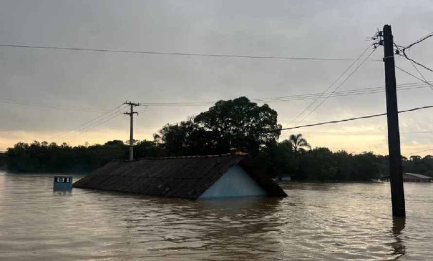  Chuvas deixam 260 famílias ilhadas em São Mateus do Sul
