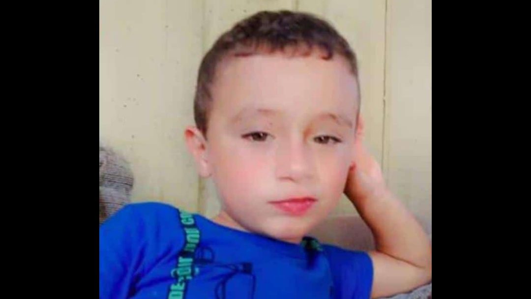  Criança de 3 anos morre atropelada enquanto brincava na Grande Curitiba