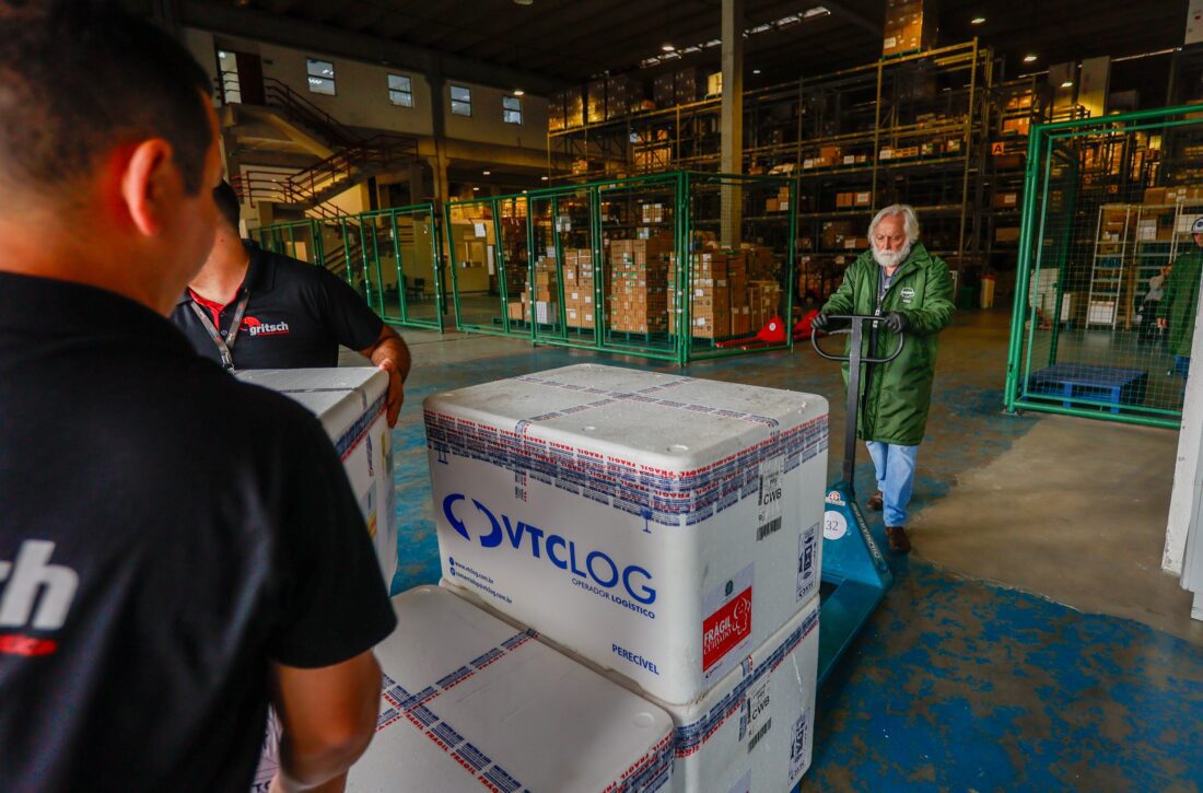  Paraná recebe primeiro lote de vacinas contra a dengue para atender 30 municípios