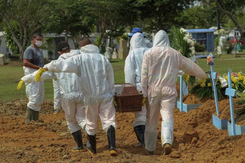  Ministério anuncia memorial para vítimas de covid-19, que matou 710 mil no país