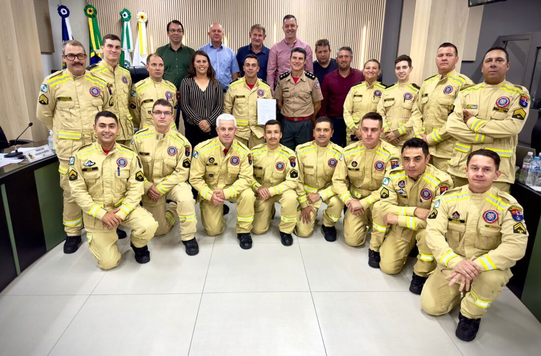  Bombeiros Militares de São Mateus do Sul recebem reconhecimento da Câmara Municipal por atuação em enchentes