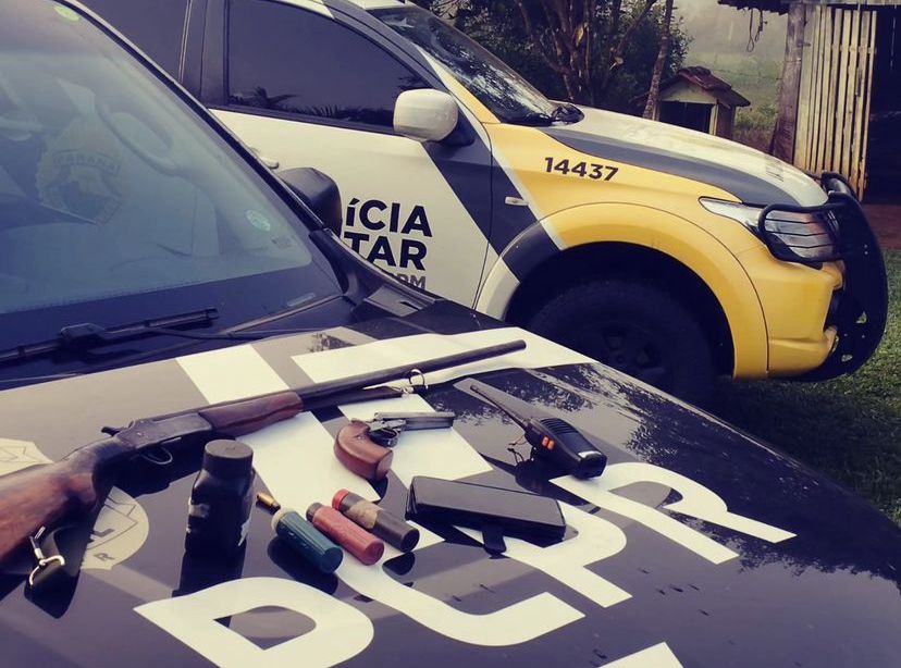  Polícia Civil apreende armas de fogo, carne de caça e moto com placa adulterada, em São Mateus do Sul
