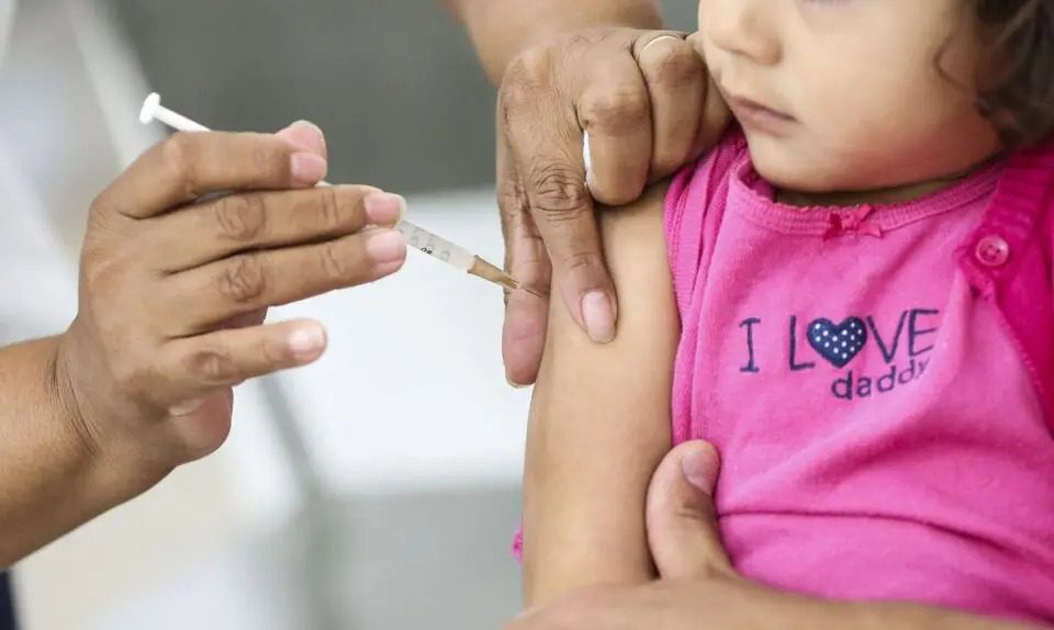  Senado aprova projeto que prevê vacinação em escolas públicas