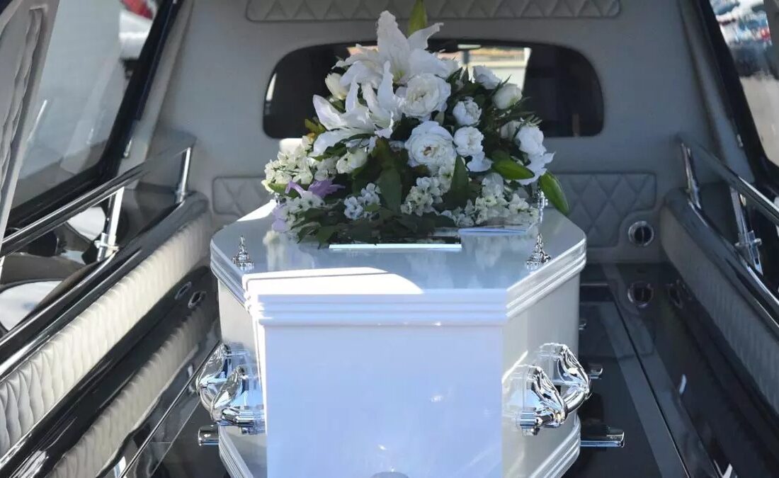  Idosa declarada morta é encontrada viva em funerária horas antes de velório